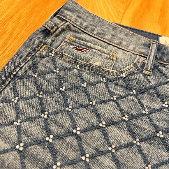 Embellished Bedazzled Hollister Denim Shorts - Picture 4 of 4